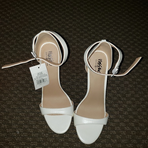 Heels - Picture 1 of 3